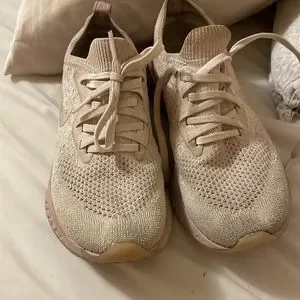 Nike epic clearance react light cream